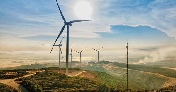 Tỷ phú Phạm Nhật Vượng muốn giải bài toán thiếu điện, cam kết đầu tư vào các dự án quy mô 20-25 tỷ USD