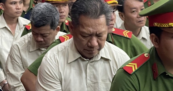 Cựu Chủ tịch tỉnh An Giang "nghĩ 250.000 USD là quà"