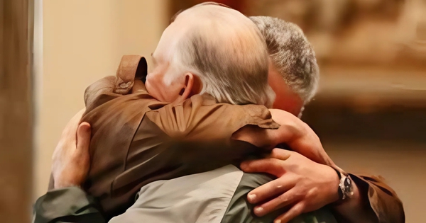 Về già, dù giàu hay nghèo, đời người phải có 5 điều sau