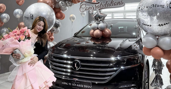 Top 4 nàng WAGs Việt giàu có, xinh đẹp, giỏi giang nhưng lại vô cùng kín tiếng, cái tên thứ 4 rất bất ngờ