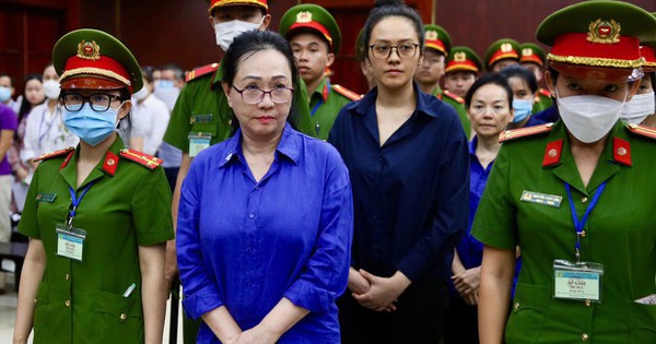 Bị cáo Trương Mỹ Lan được gặp luật sư giờ tòa giải lao