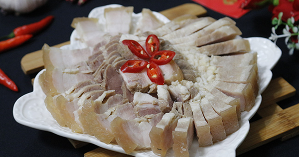 Mẹo hay luộc thịt thơm ngon như nhà hàng, cái số 1 ai cũng tấm tắc khen