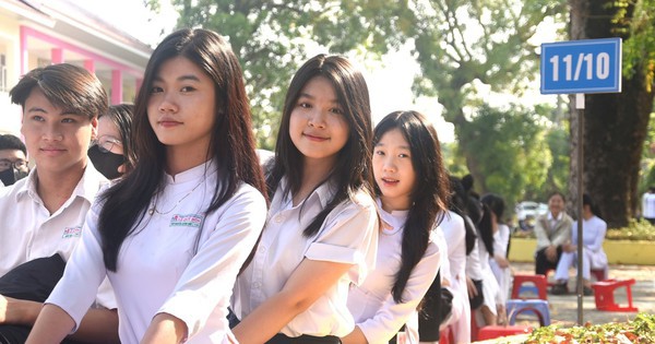 Đây là điều phụ huynh Hà Nội đang rất cần: 12 khu vực tuyển sinh lớp 10 THPT công lập CHÍNH THỨC