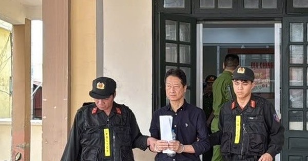 Một phó giám đốc doanh nghiệp bị bắt