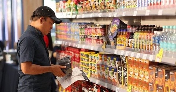 Khối ngoại ‘ồ ạt’ đổ tiền mua ‘viên kim cương gia bảo’ của tỷ phú Nguyễn Đăng Quang, công ty mẹ chỉ còn nắm 69,7%