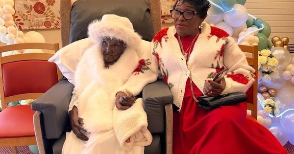 Cụ bà 107 tuổi đón sinh nhật bên 6 thế hệ của gia đình