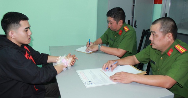 Vụ bắt khẩn cấp 9 người khiêng quan tài diễu phố: Hồ Ngọc Tuấn khai gì?