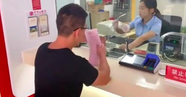 Khách yêu cầu chuyển 175 triệu, nhân viên chuyển nhầm thành 1,7 tỷ đồng, tòa án tuyên bố: "Người nhận và ngân hàng đều phải trả lại tiền"