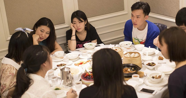 Sau buổi họp lớp ở tuổi U50, tôi không còn ghen tỵ với những người bạn bằng tuổi giàu có: Lý do nằm ở 3 điều khó nói này
