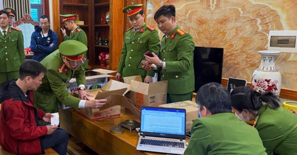 Bắt trùm cờ bạc Tuấn chợ Gốc