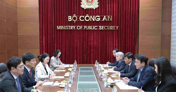 Bộ trưởng Bộ Công an đưa ra đề nghị với Samsung Việt Nam