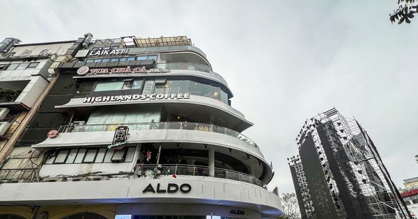 "Hàm cá mập" biến hồ Gươm thành ao tù