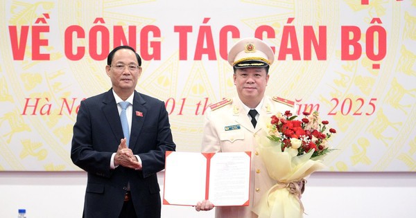 Thiếu tướng Nguyễn Quốc Hùng giữ chức Phó Chủ nhiệm Ủy ban Quốc phòng, An ninh và Đối ngoại