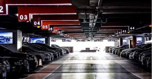 Siêu xe Audi gửi ở bãi đậu xe suốt hơn 10 năm, mất hơn 1,2 tỷ đồng tiền phí nhưng “chủ không đến trả”: Biết được lý do, quản lý bãi đỗ xe tuyên bố “1 đồng cũng không lấy”