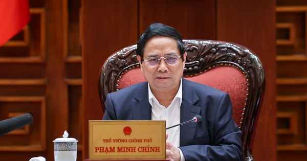 Thủ tướng: Ứng phó chủ động, kịp thời, linh hoạt trong mọi tình huống, khẩn trương hỗ trợ doanh nghiệp, người dân
