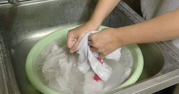 Đừng rửa bát, giặt quần áo kiểu này nữa! 5 chất độc giấu mặt trong gia đình đang âm thầm hủy hoại cơ thể