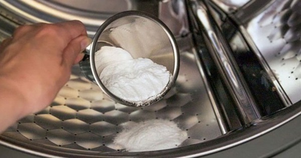 Rắc 1 nắm muối trắng vào máy giặt, tưởng nghịch dại ai ngờ hiệu quả hơn cả "vàng mười"