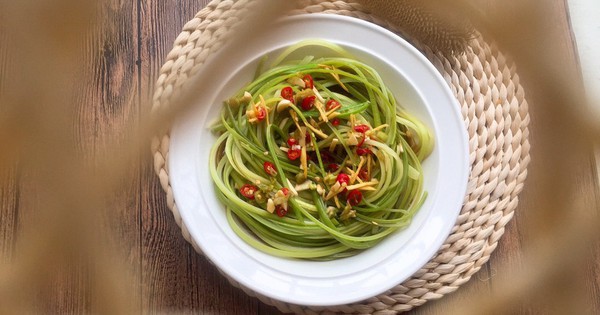 Ăn món rau này có thể giúp thải độc và dưỡng gan, giảm táo bón, tiêu diệt vi khuẩn lại giúp tẩy giun