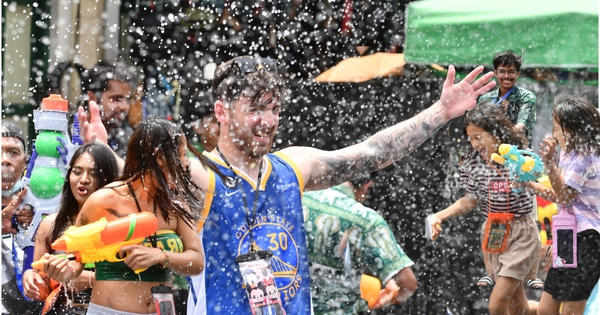 Songkran 2025: Du khách Việt và quốc tế mở màn cực sớm, nhìn “đồ nghề” mà choáng váng