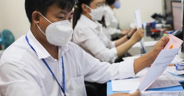 Bộ Nội vụ đề xuất bổ sung hình thức kỷ luật giảm lương với cán bộ, công chức