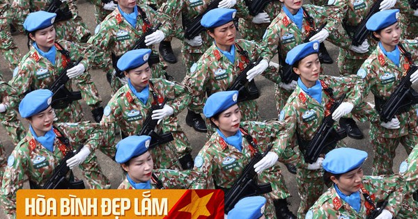 Ấn tượng hình ảnh "thẳng như kẻ chỉ, đều như in": 36 khối quân đội, công an hợp luyện diễu binh khiến ai cũng trầm trồ