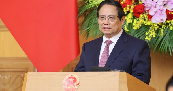 Thủ tướng: Chuẩn bị sẵn sàng để vận hành bộ máy mới của chính quyền địa phương 2 cấp từ 1/7