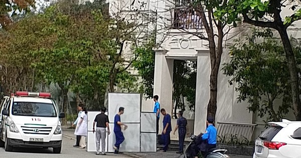 Vụ lan can rơi làm 3 nữ sinh nhập viện, Trường Đại học Vinh nói gì?