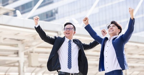 Lương thấp, gia cảnh nghèo, ế và tuyệt vọng, tôi hỏi Deepseek làm sao để thay đổi vận mệnh? Câu trả lời khiến tôi nín lặng: Giá mà biết điều này sớm hơn!