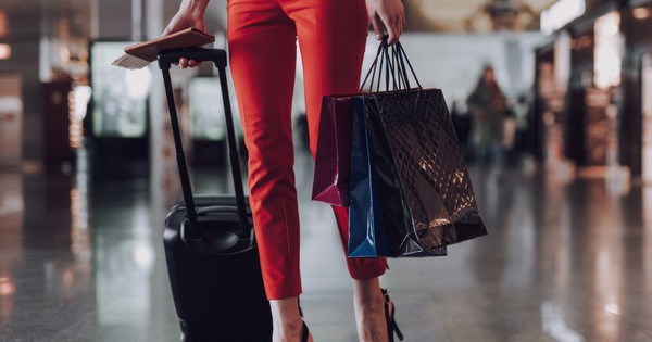 Vì sao không nên mặc legging khi đi máy bay, nếu biết rồi bạn có thay trang phục không?