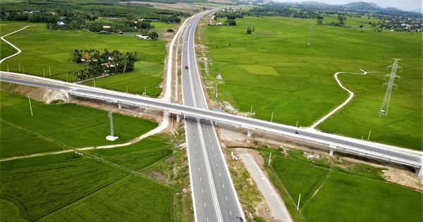 Vài ngày nữa, Tập đoàn "bảo hành cao tốc 10 năm" sẵn sàng thông xe 70km cao tốc trị giá 12.000 tỷ đồng