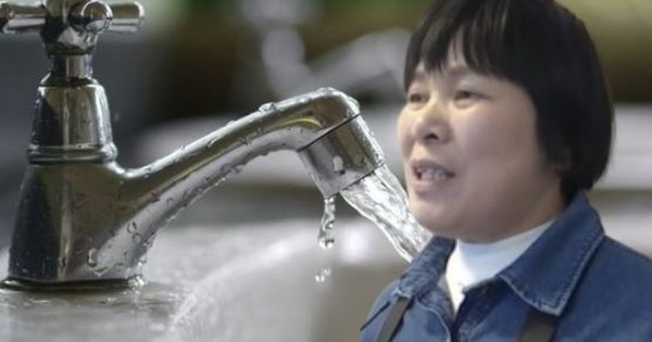 Ở nhà mới 18 ngày, người phụ nữ tá hỏa nhận hóa đơn nước 140 triệu đồng: Tiền nước đủ dùng cho cả bể bơi?