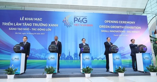 Thủ tướng dự lễ khai mạc triển lãm tăng trưởng xanh “sáng tạo nhỏ - tác động lớn”