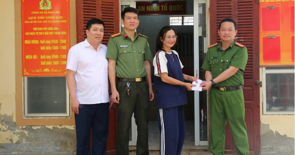 Đánh rơi vòng tay 300 triệu đồng ở sân bay, người phụ nữ Hà Nội được nhận lại tài sản như thế nào?