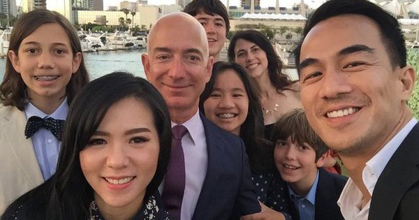 Bí ẩn về bé gái mồ côi bị bỏ rơi một bước đổi đời vì được tỷ phú giàu thứ 2 thế giới nhận nuôi