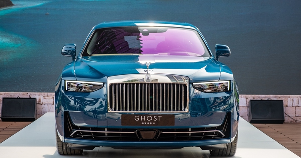 Ra mắt Rolls-Royce Ghost Series II giá từ 34,9 tỷ đồng: ‘Thảm bay’ của giới đại gia Việt