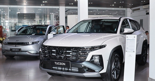 Ô tô Hyundai bất ngờ nhận ưu đãi hiếm có: Giảm 70% lệ phí trước bạ, tặng tiền mặt và nhiều quà khủng