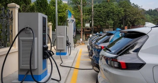 "Đại gia" Nhà nước bắt tay Vingroup làm trạm sạc xe điện bất ngờ báo lãi quý 1 đạt 78% kế hoạch cả năm