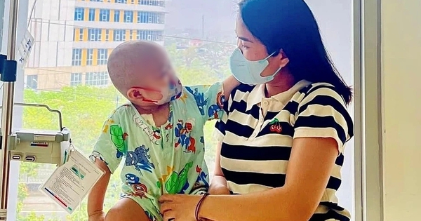 Nhìn lại hành trình gần 4 năm chống chọi ung thư máu của bé Bắp phía sau lùm xùm từ thiện 16 tỷ đồng