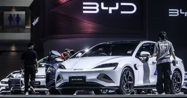 Các hãng sản xuất ô tô và pin Trung Quốc đang nắm trong tay vũ khí giúp họ kiếm bội tiền mà không cần xuất khẩu nhiều xe hơi