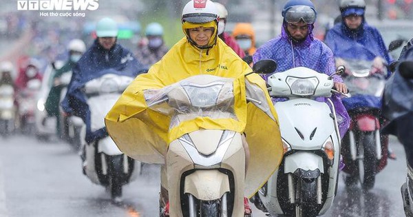 Miền Bắc sắp đón không khí lạnh, thời tiết chuyển từ nắng nóng sang mưa dông