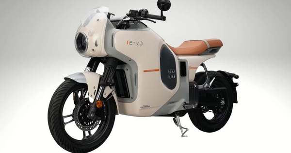 Quyết tâm không để bị tụt lại phía sau, Honda phát triển mẫu xe điện có thể thay pin tại trạm sạc dễ dàng như đi đổ xăng