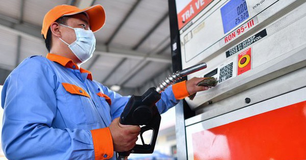 Hết năm 2024, quỹ bình ổn xăng dầu còn hơn 6.000 tỷ đồng, một nửa nằm ở Petrolimex