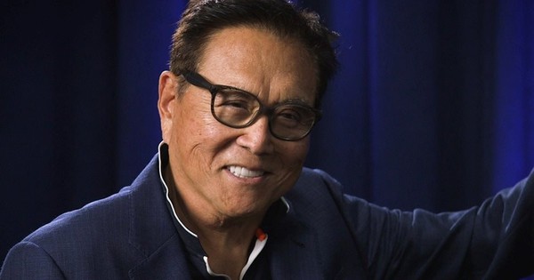 Càng già càng mất giá: Tác giả ‘Cha giàu, cha nghèo’ cảnh báo lao động phổ thông không thay đổi thì mãi không giàu, ngày càng dễ mất việc vì AI