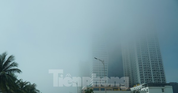 Sương mù giăng khắp tuyến đường ven biển, Đà Nẵng hóa thành Đà Lạt