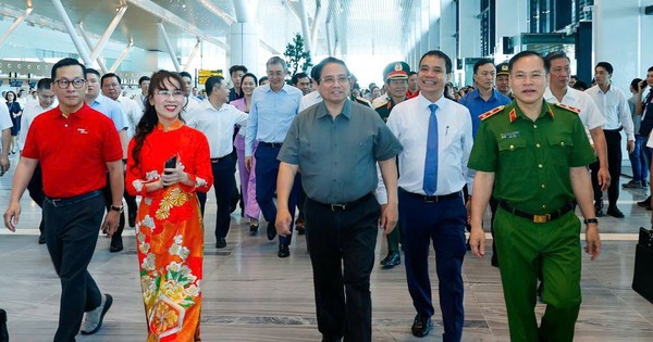 Công nghệ hàng không tại nhà ga thông minh nhất VN, tỷ phú Nguyễn Thị Phương Thảo gọi đây là 'dấu mốc'