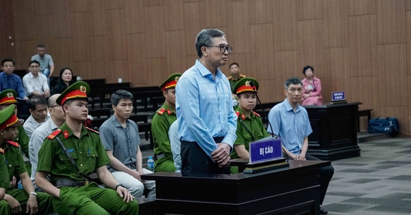 Cựu thứ trưởng Hoàng Quốc Vượng khai nhận 1,5 tỉ đồng nhưng "không nhớ khi nào"