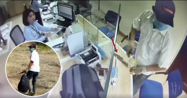 Tên cướp ngân hàng ở Hà Nội: Thản nhiên đi bộ ra ngoài, đe doạ người đuổi theo "Mày đừng để tao điên lên"
