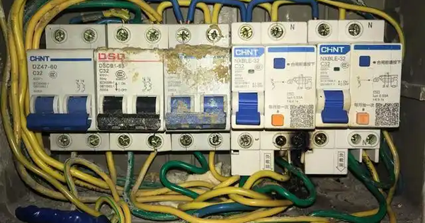 Nhận được hóa đơn 70 triệu đồng tiền điện chỉ trong 1 tháng, người đàn ông nhờ thợ điện cắt 3 sợi dây: Phát hiện sự thật không ngờ
