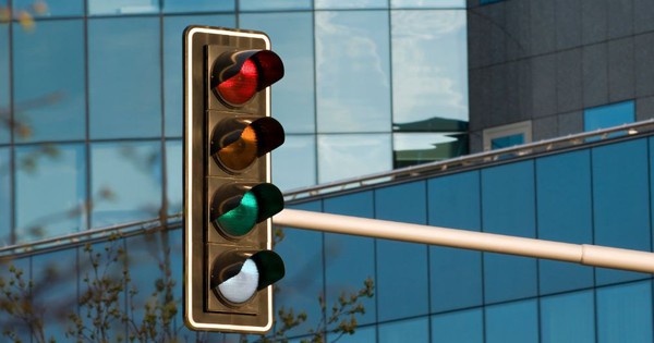 Đèn giao thông sắp có 4 màu, giúp giảm tắc nghẽn và tai nạn giao thông
