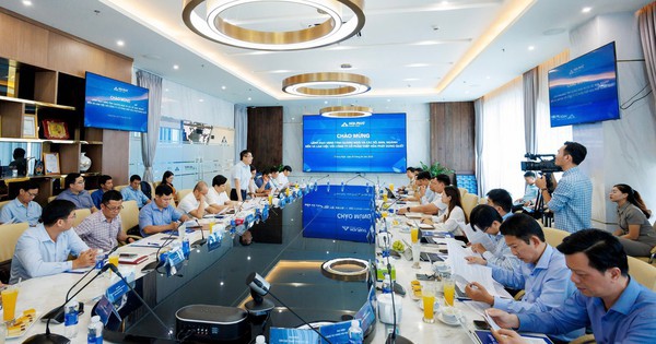 Hòa Phát kiến nghị Quảng Ngãi hỗ trợ, đẩy nhanh tiến độ sản xuất ray thép đường sắt